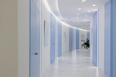 Slider image (1) EmCell Clinic